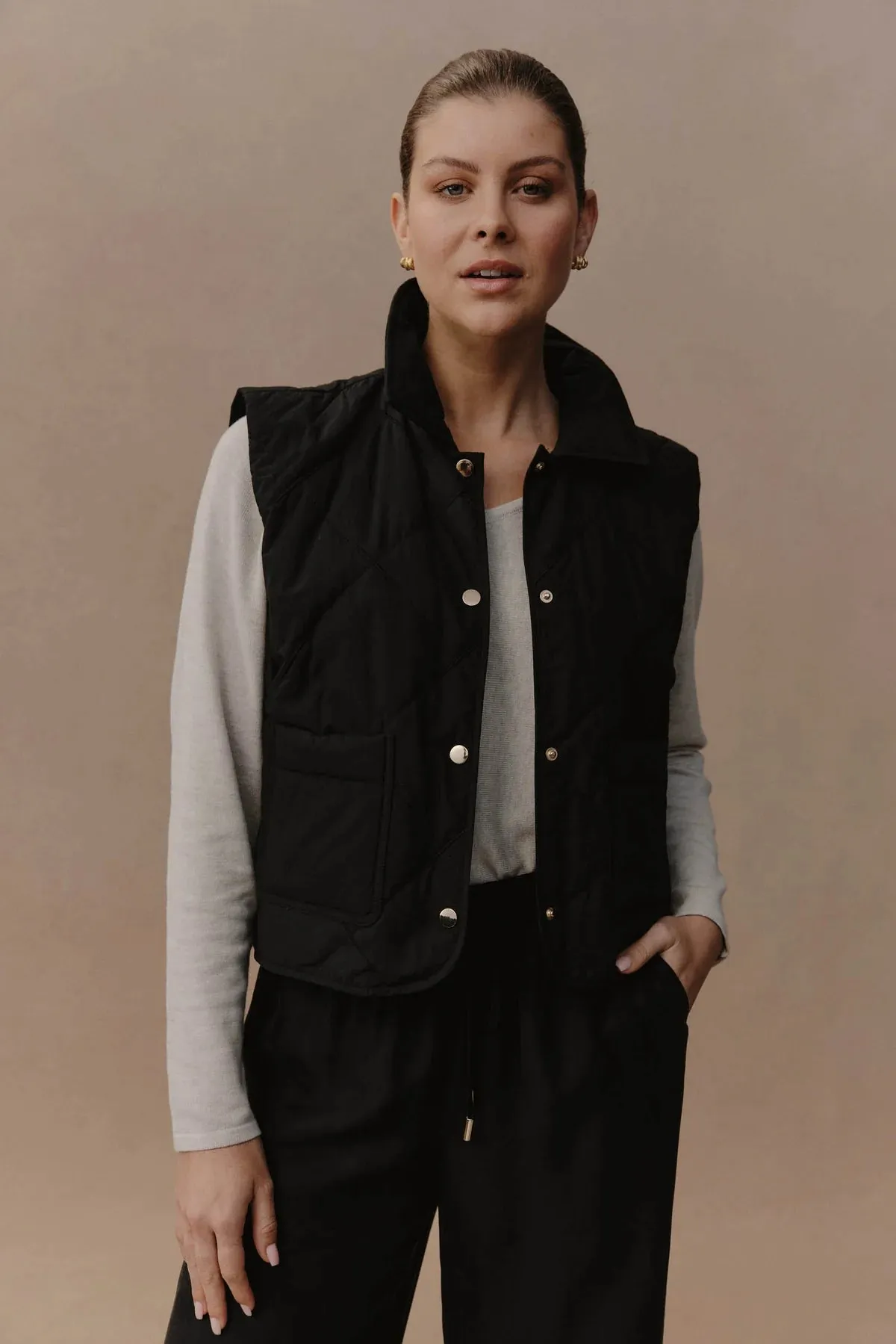 ARGO CROP VEST - BLACK