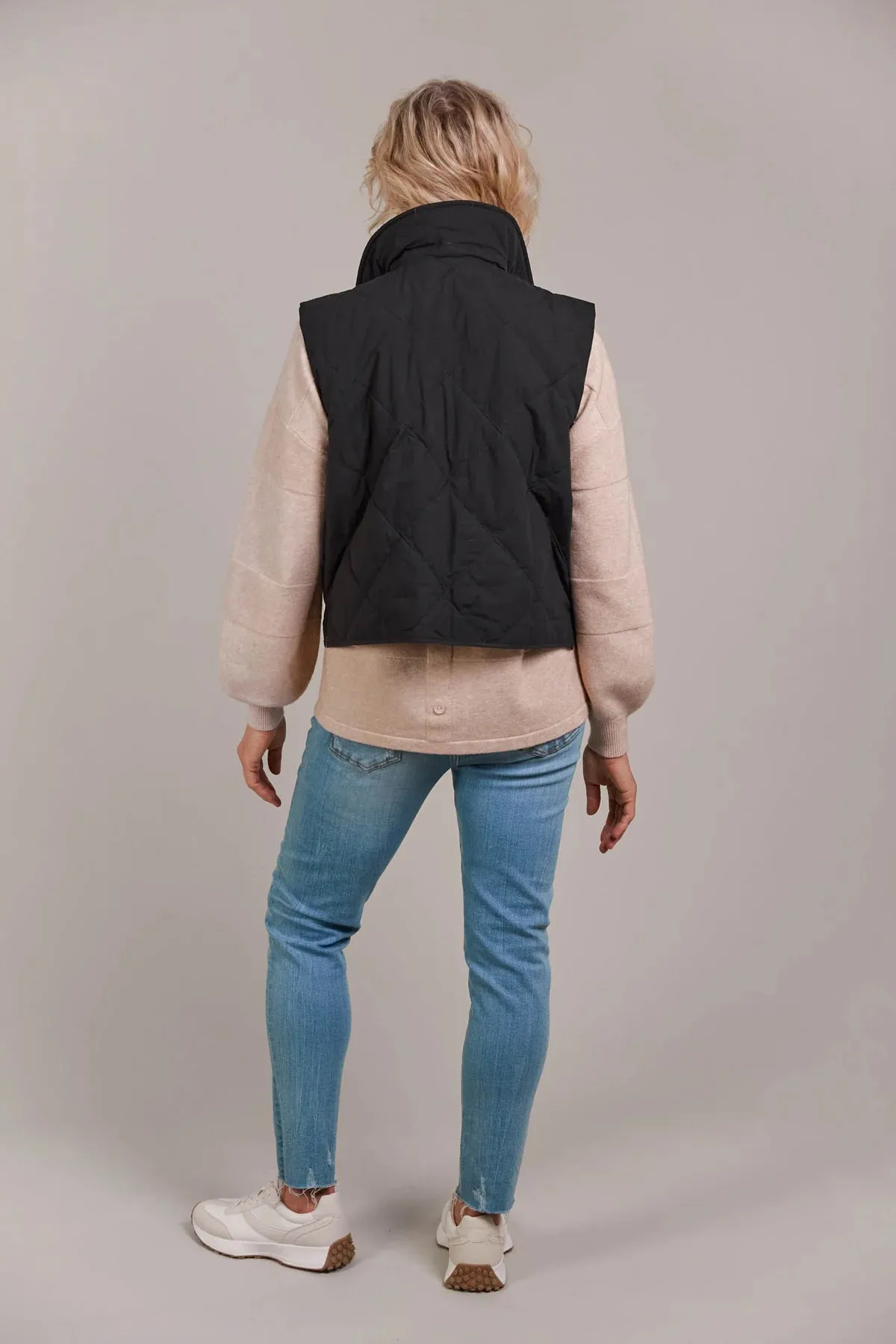 ARGO CROP VEST - BLACK