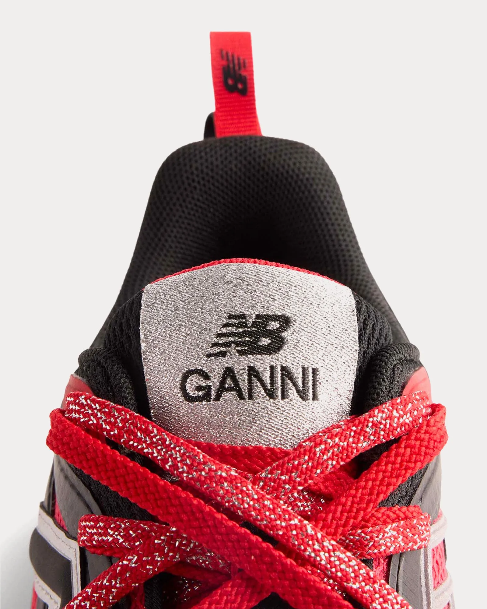 Fresh Foam 'FFT' Red / Black / Silver Low Top Sneakers