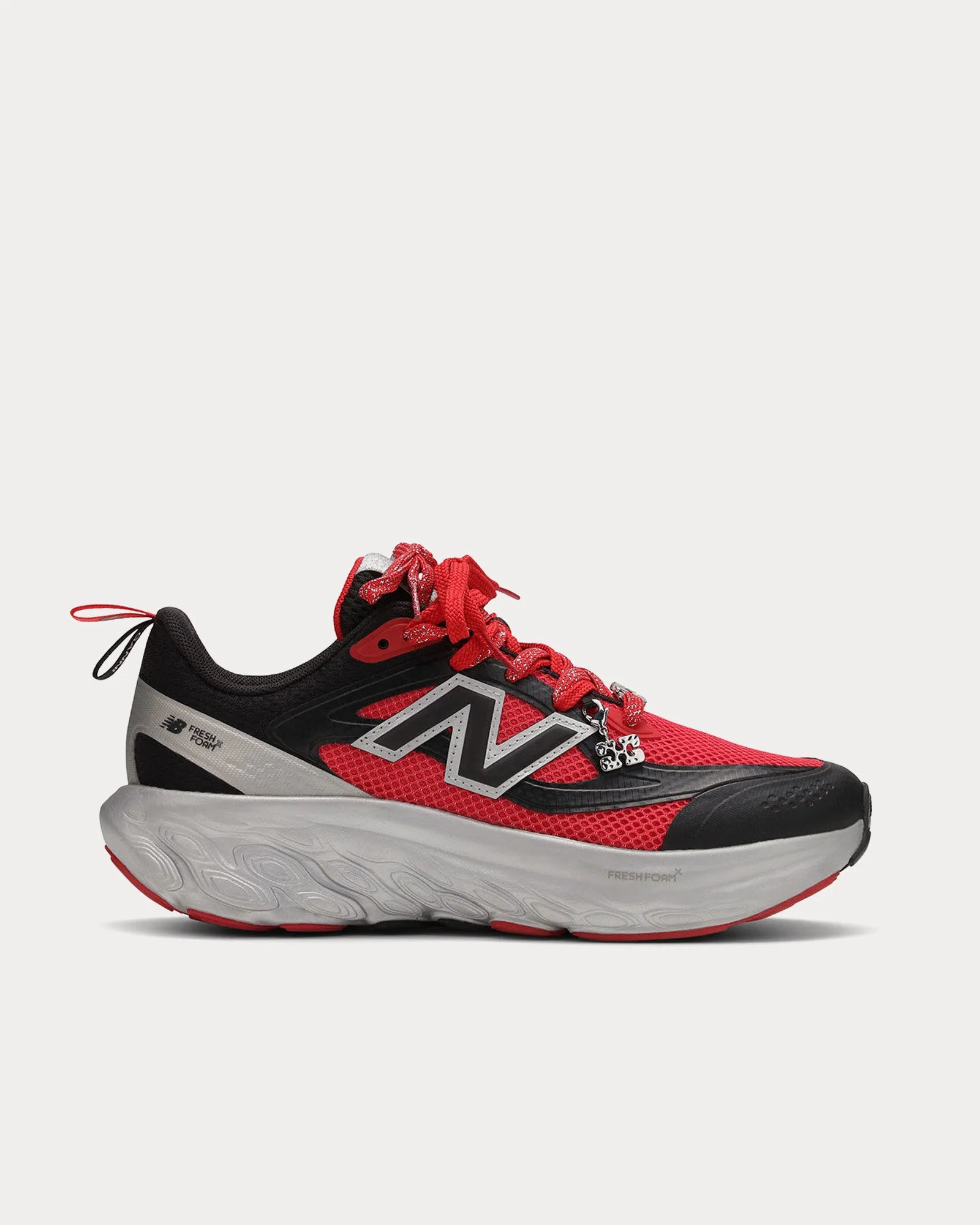 Fresh Foam 'FFT' Red / Black / Silver Low Top Sneakers