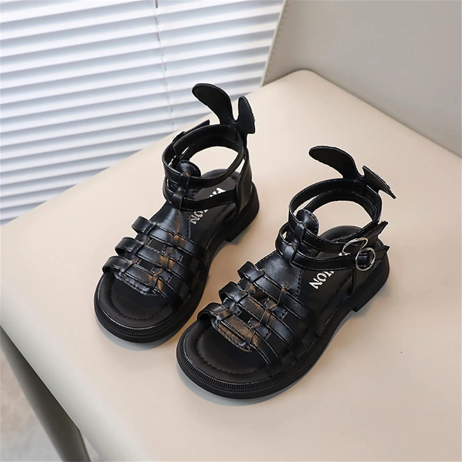 Girls Strapped Sandals Open Toe Fashion Lightweight Beach Shoes 2025 Outdoor Little Girls Soft Sole Flat Sandals