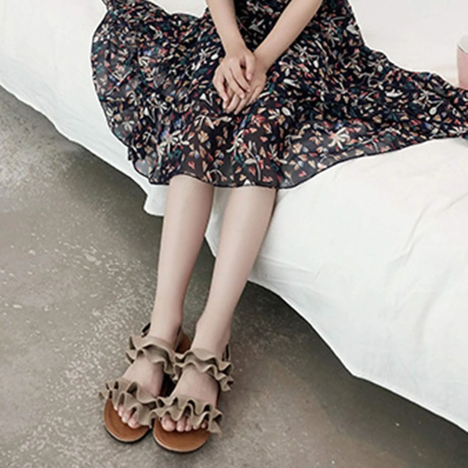 Kids Girls Ruffle Sandals Anti-Slip Open Toe Breathable Outdoor Beach Plat Shoes Slip On Slippers Girls Sandals