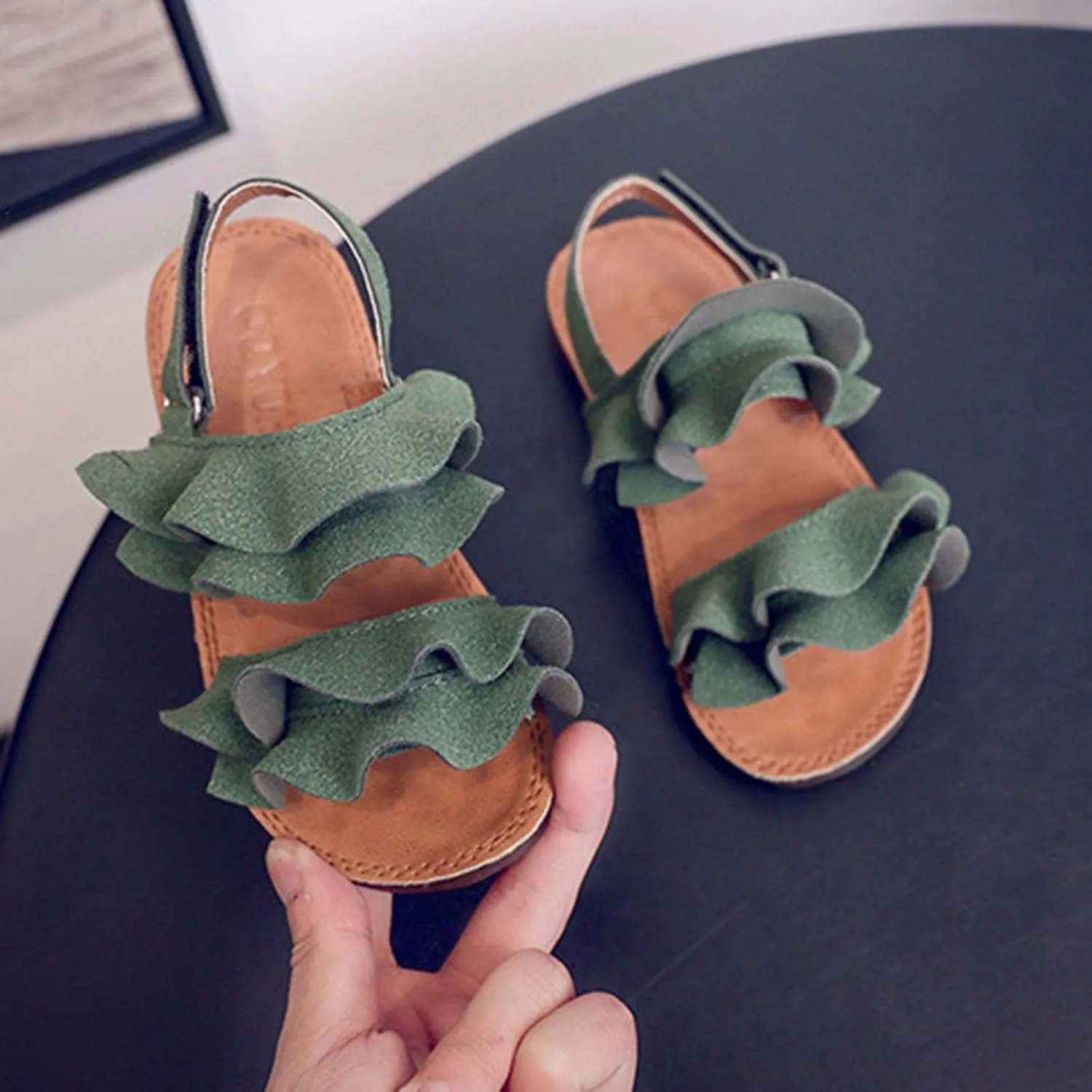 Kids Girls Ruffle Sandals Anti-Slip Open Toe Breathable Outdoor Beach Plat Shoes Slip On Slippers Girls Sandals