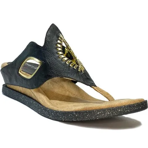 Lirah Reversible Sandal