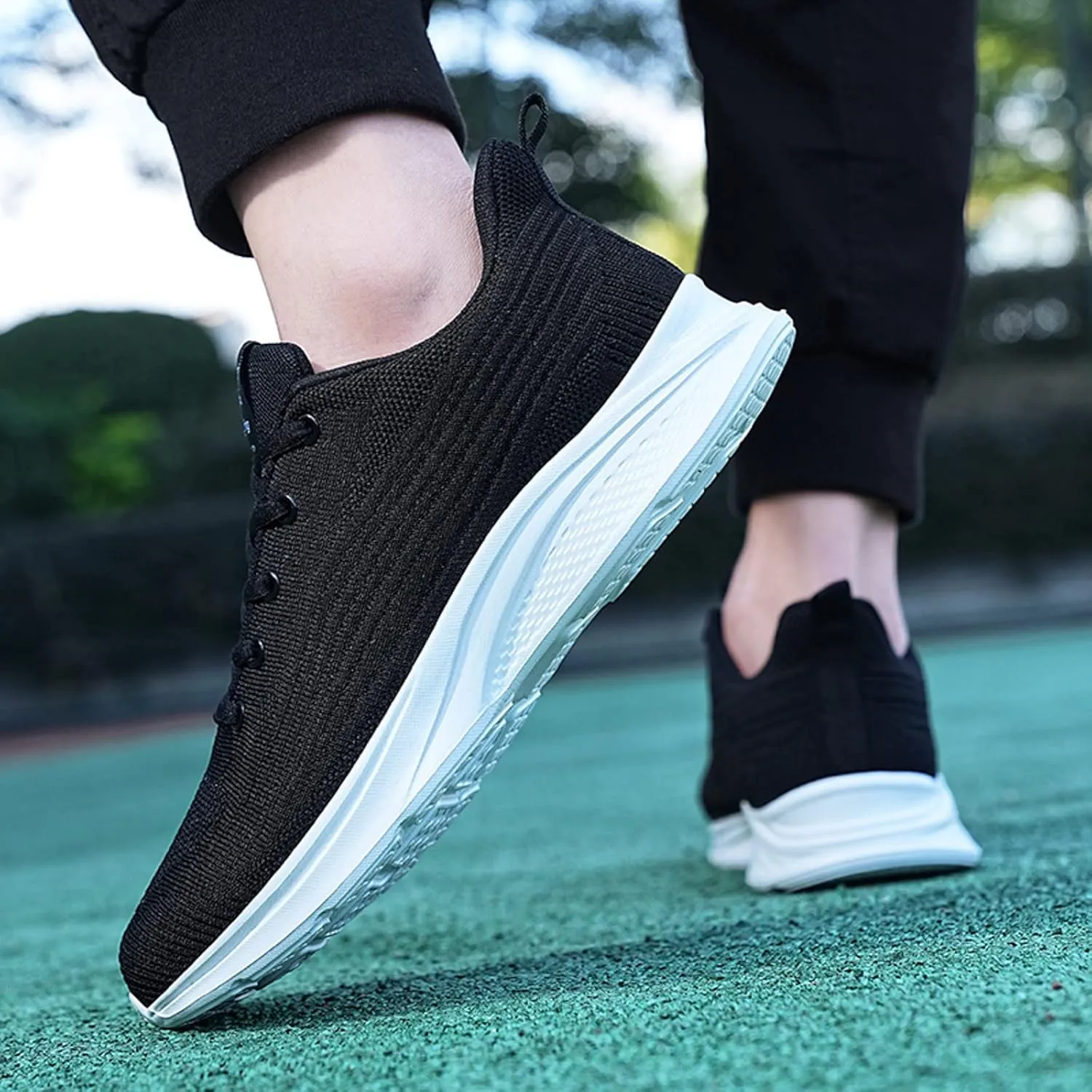 Men's Lightweight Sneakers Fashion Summer Mesh Breathable Sneakers Comfortable Lace Up Hiking Shoes for Men