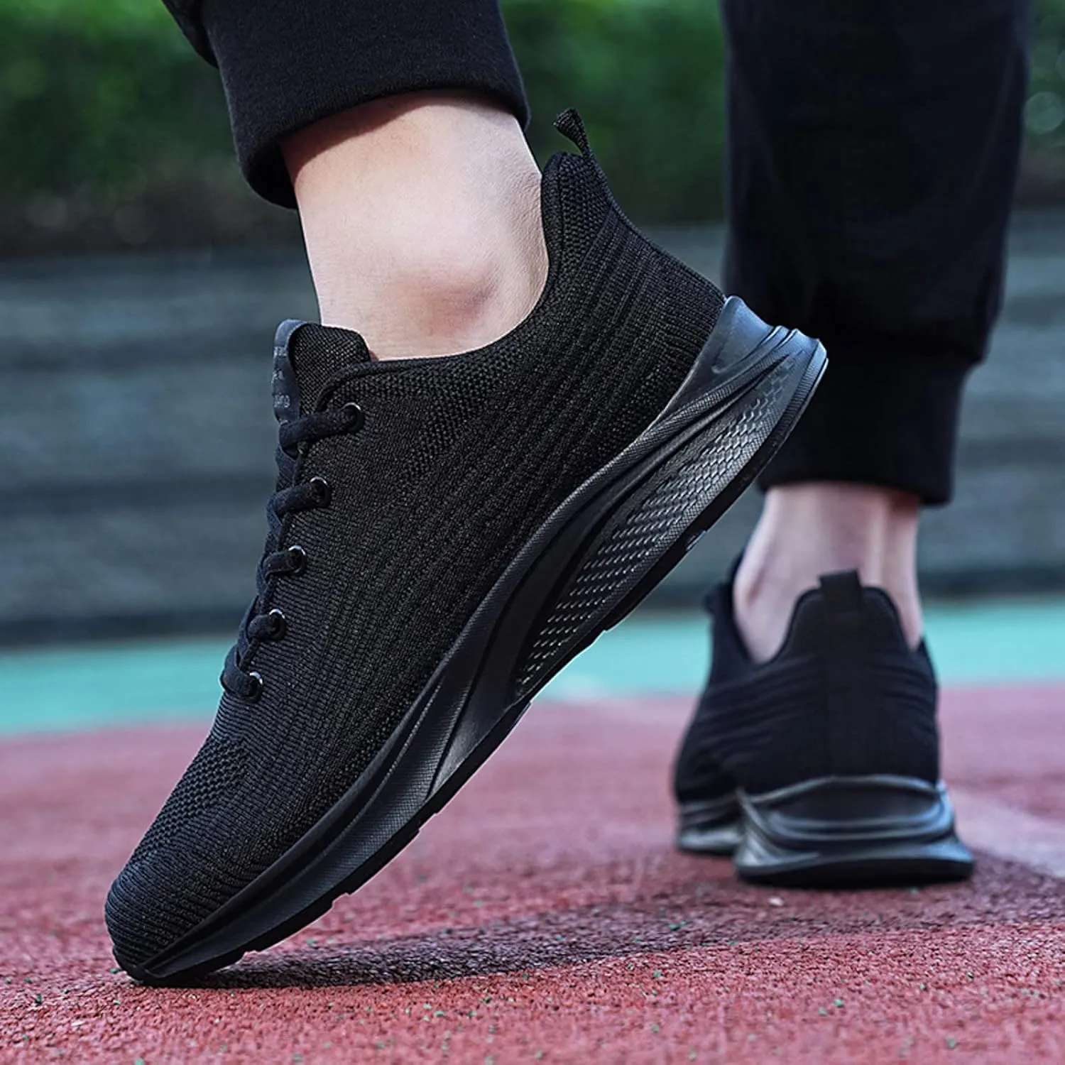 Men's Lightweight Sneakers Fashion Summer Mesh Breathable Sneakers Comfortable Lace Up Hiking Shoes for Men