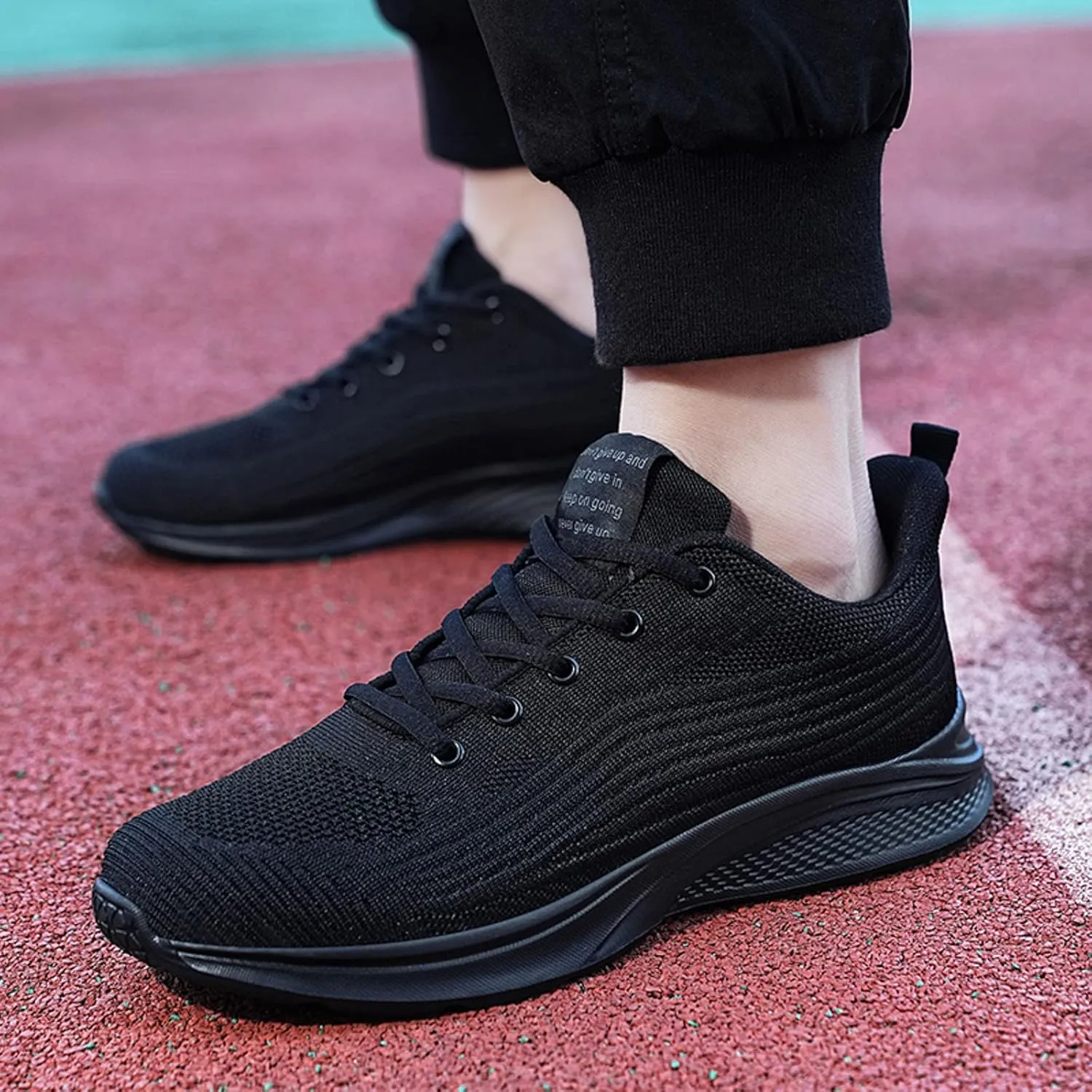 Men's Lightweight Sneakers Fashion Summer Mesh Breathable Sneakers Comfortable Lace Up Hiking Shoes for Men