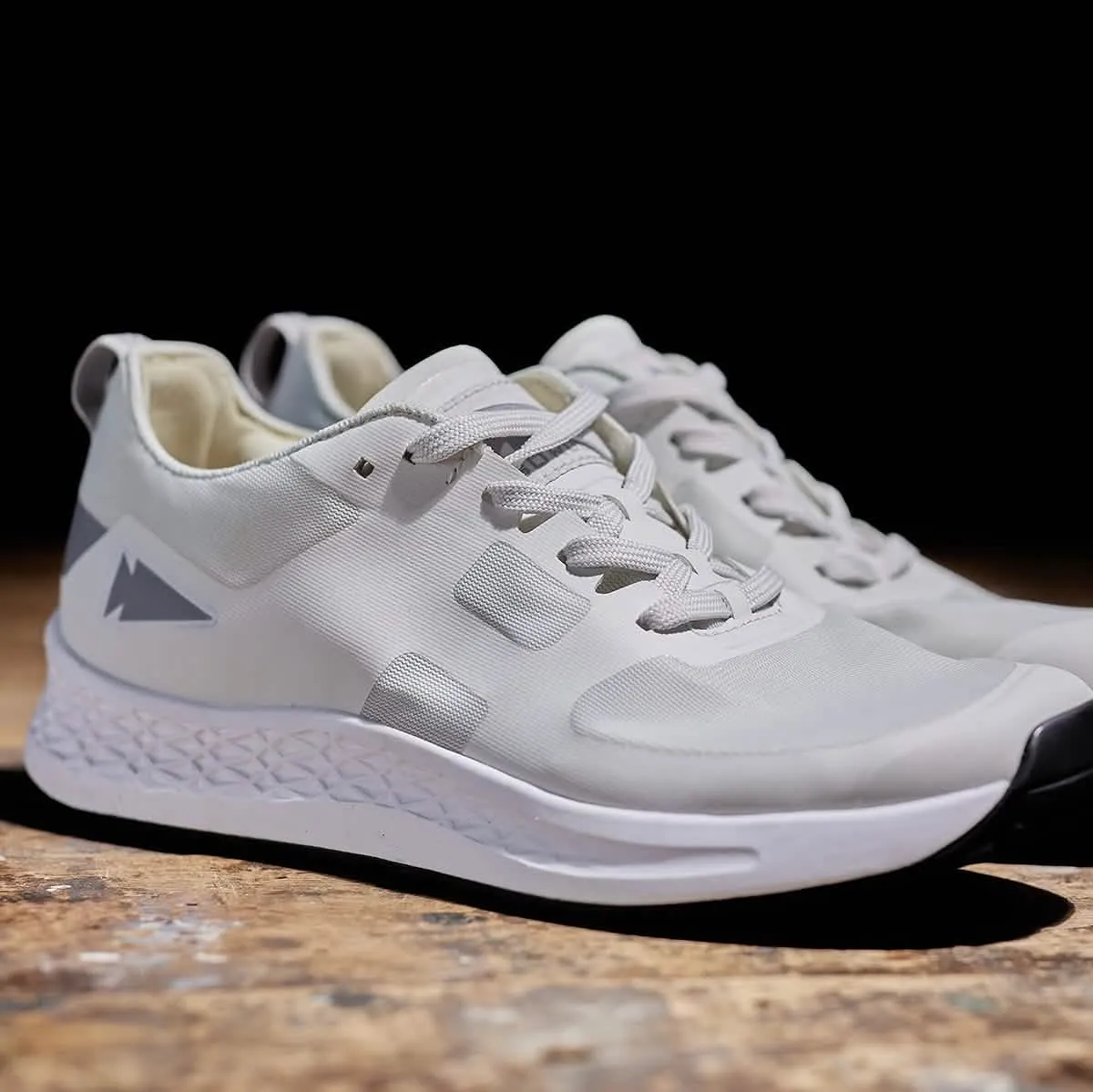 Women's Rough Runners - Light Grey   White